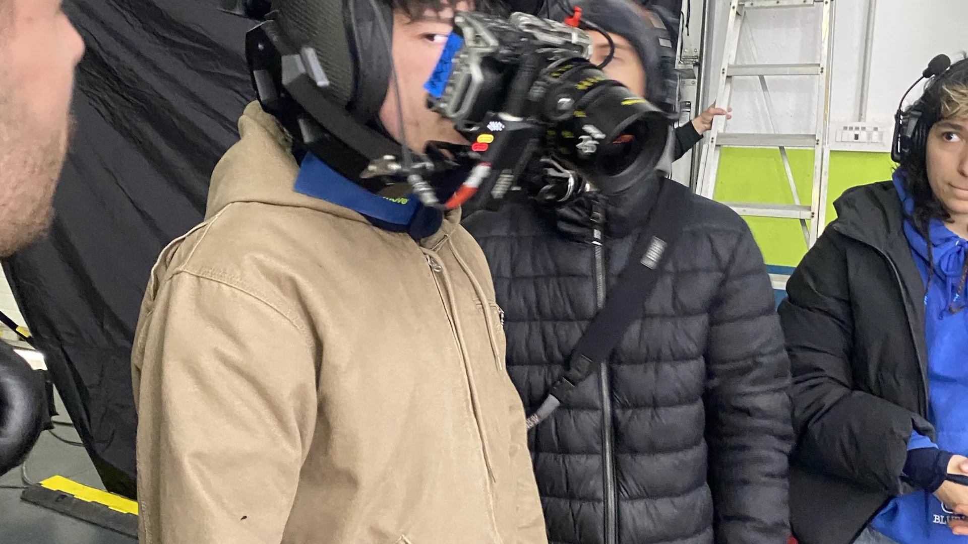 Seat Connect, behind the scenes: actor wearing a helmet camera rig on set