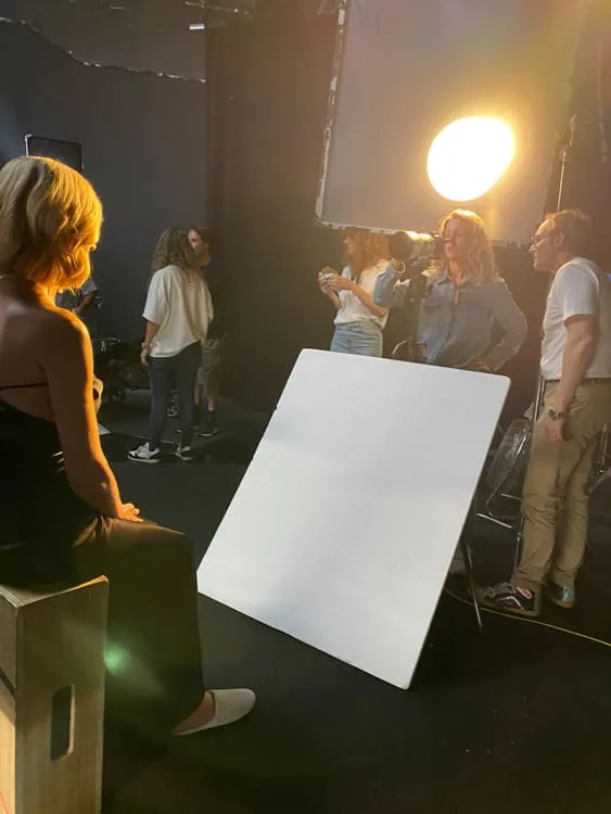ISDIN Retinal, behind the scenes: lighting with a bounce board
