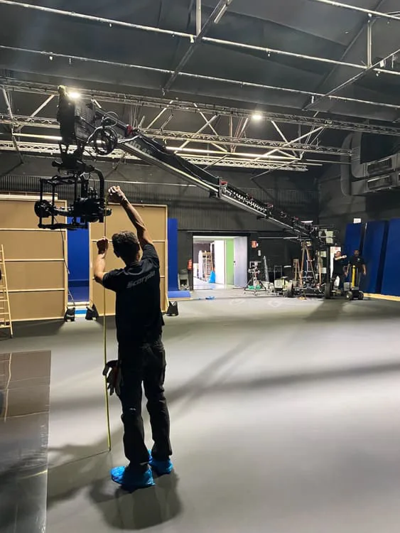 ISDIN Retinal, behind the scenes: rigging the camera crane