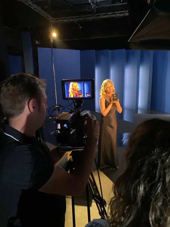 ISDIN Retinal, behind the scenes: shooting on the mirrored set