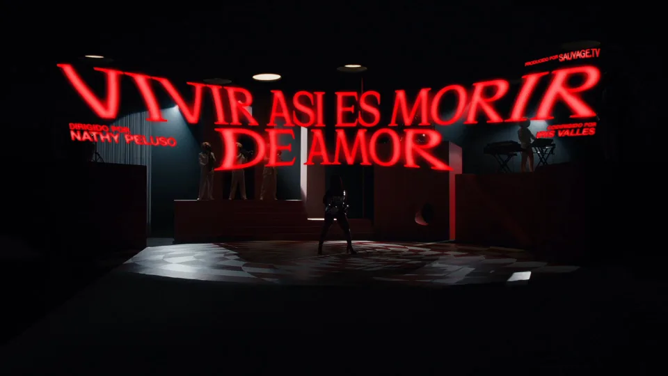 Nathy Peluso – Vivir así es morir de amor, dirigido por Garra