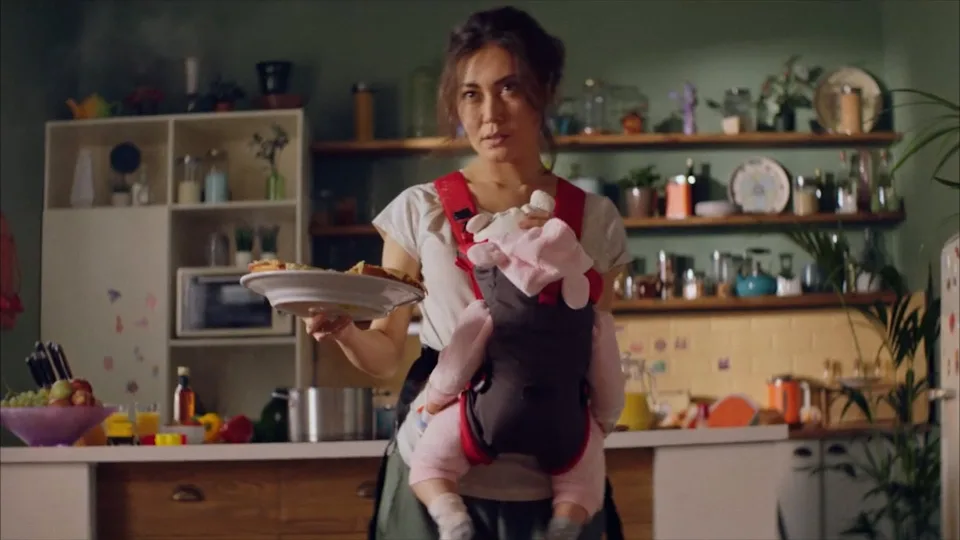 Olx, directed by Pedro Abreu