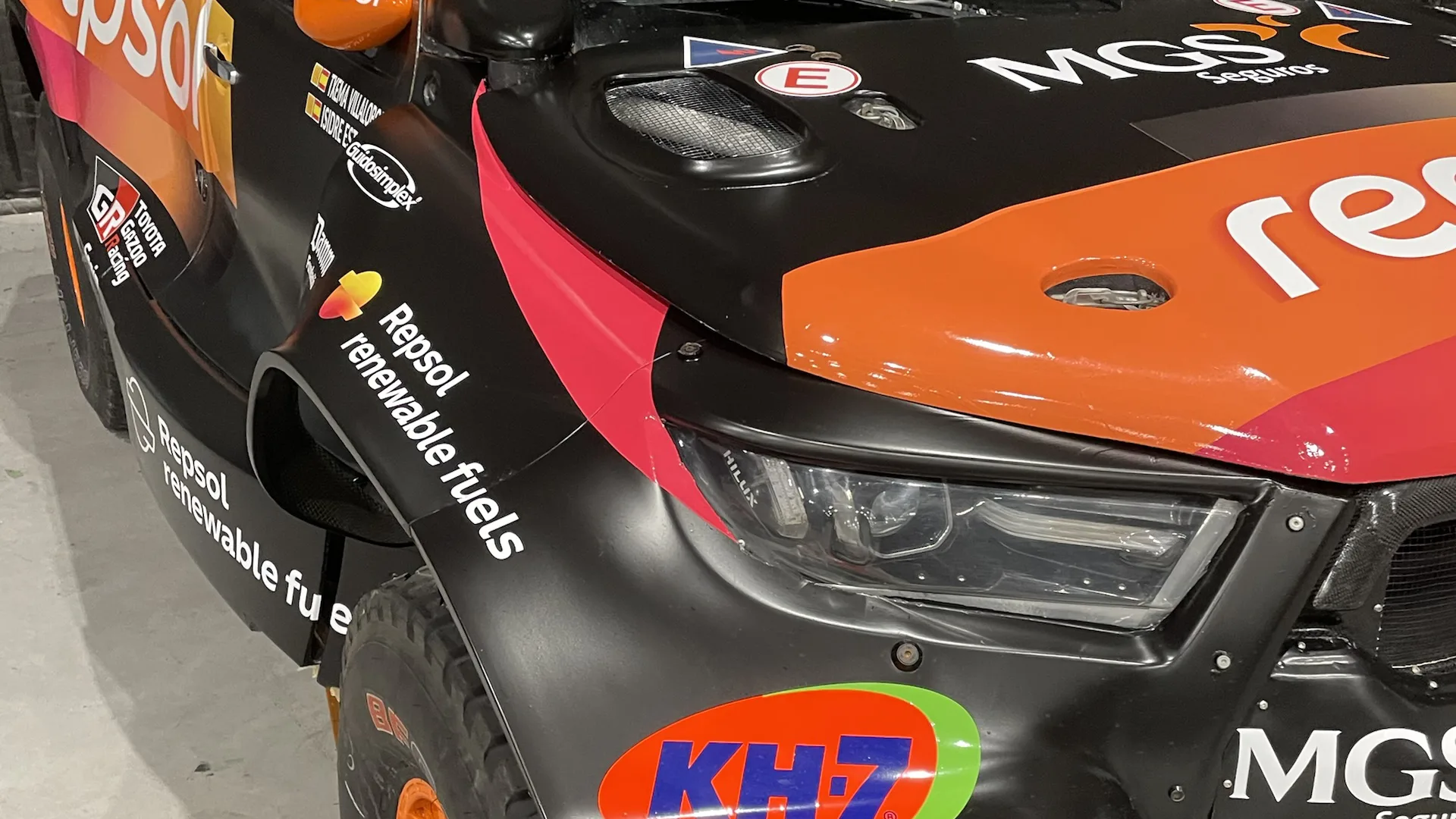 Repsol x Dakar, behind the scenes: front of the Dakar car