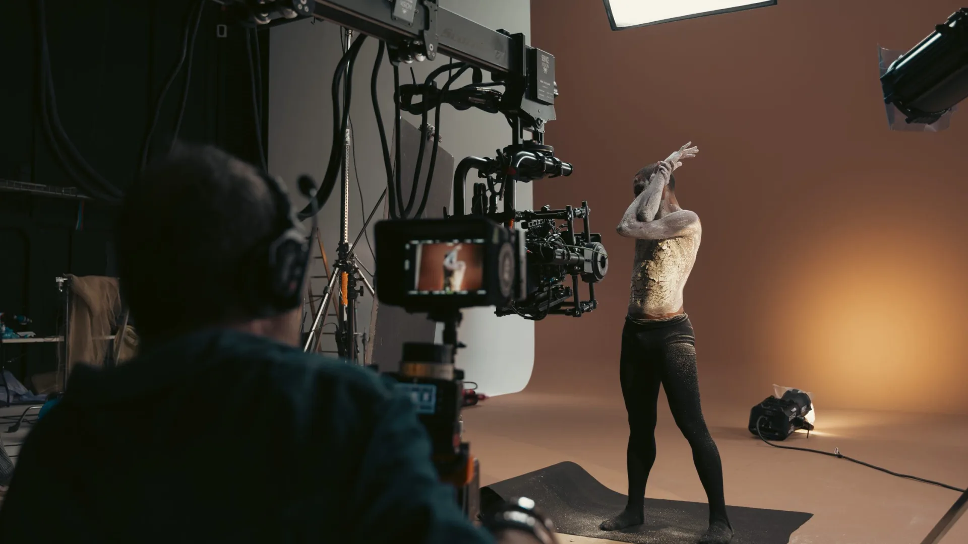 Sanex Therapy, behind the scenes: filming a model on the warm-toned set